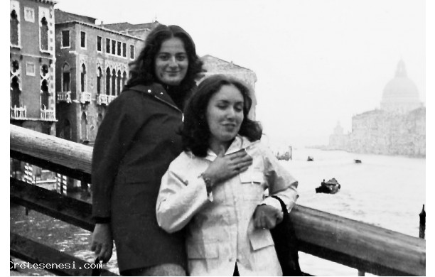 1972 - Maestre a Venezia, sul ponte dell'Accademia