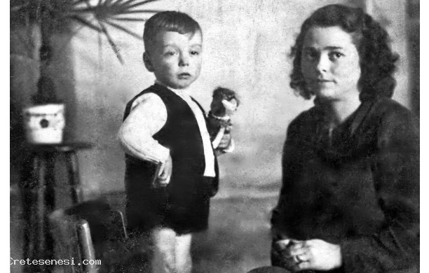1943 - Mamma Rosa e Mauro