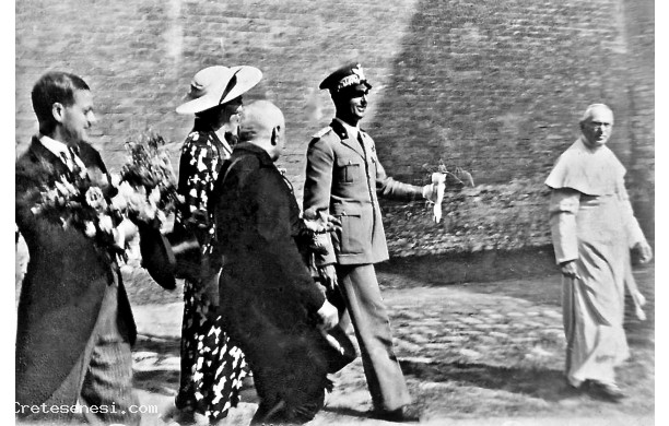 1935, Martedi 28 Maggio -  Umberto di Savoia e Maria Jos a Monte Oliveto